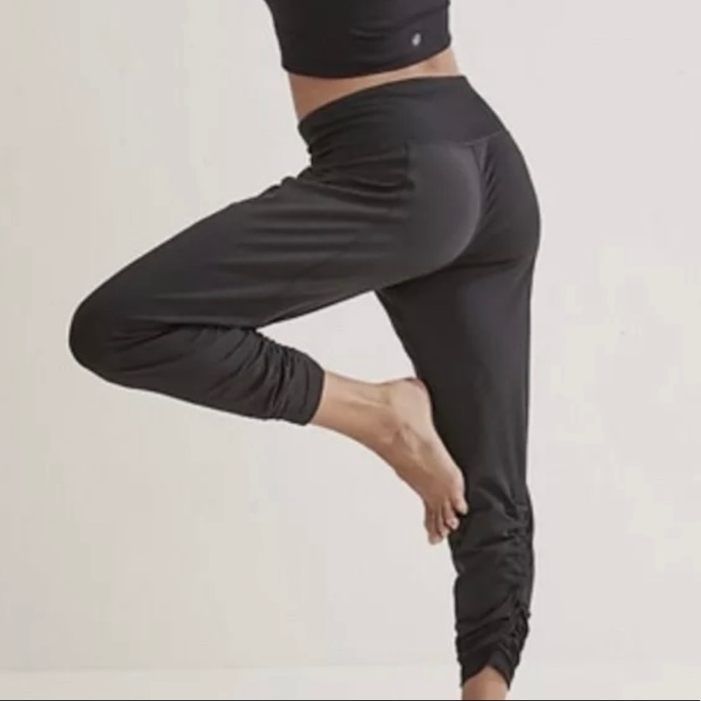 Athleta Cinched Pants Black